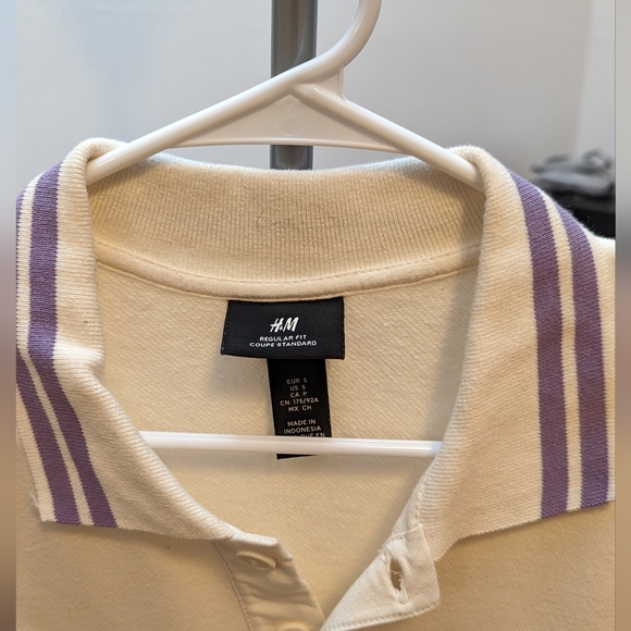 H&M Sweatshirt - Picture 2 of 5